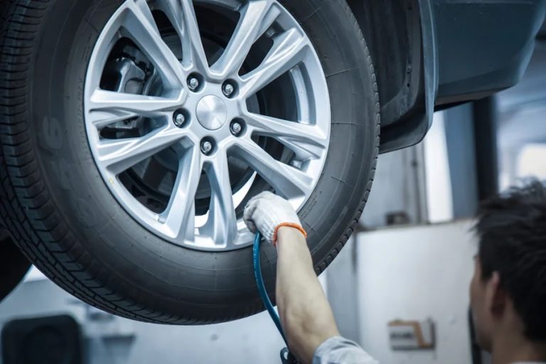 Turn Signals and Fuse Problems: What the Mechanic Checks